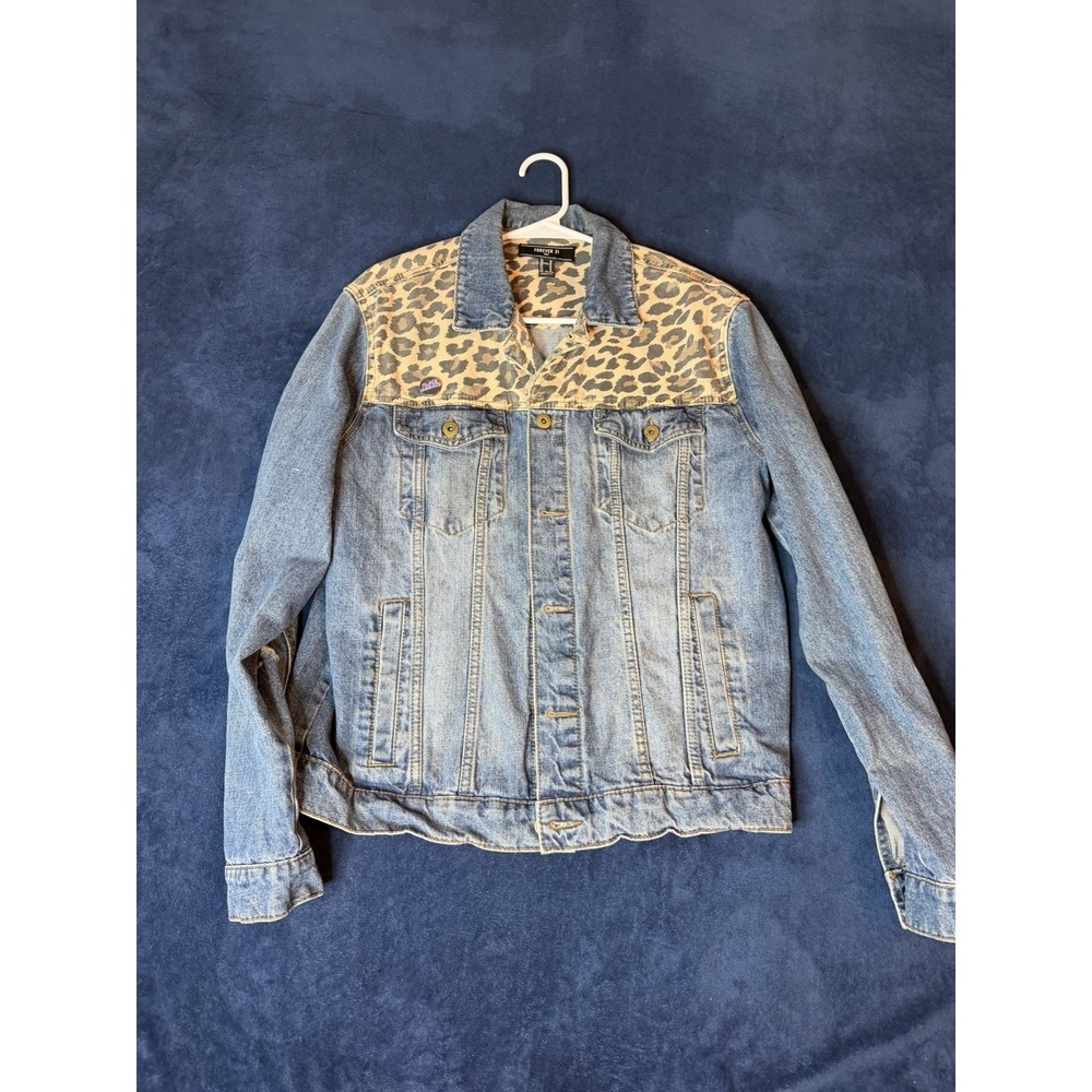 MENS FOREVER 21 LEOPARD Print DISTRESSED DENIM JACKET SIZE M